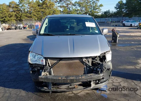 2014 Dodge Grand Caravan Sxt z USA, uszkodzony, nr VIN 2C4RDGCGXER206078